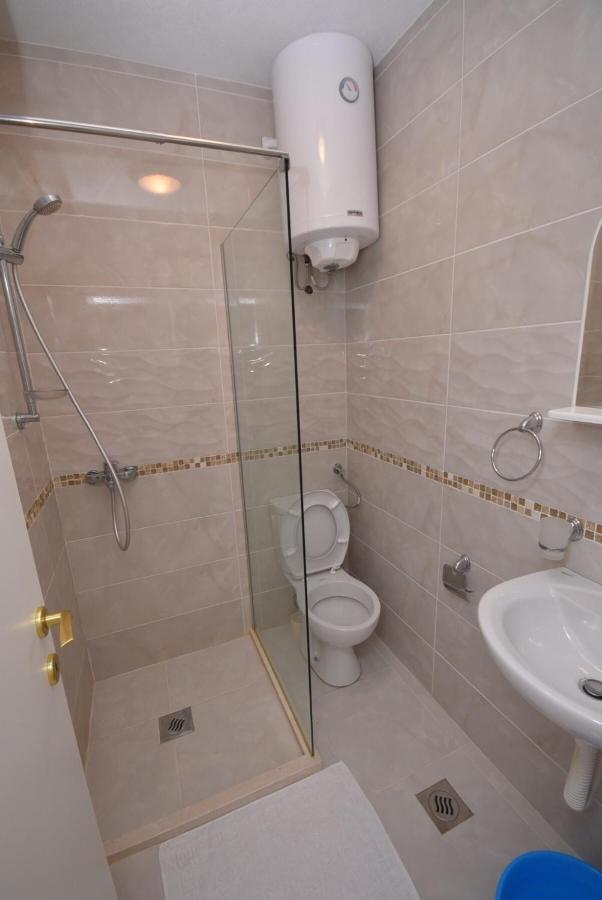 Subotic S Apartmani Risan Esterno foto