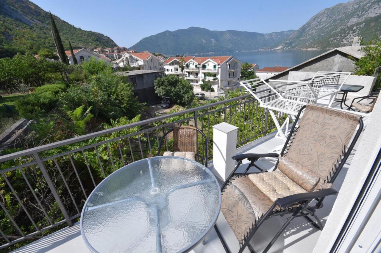 Subotic S Apartmani Risan Esterno foto