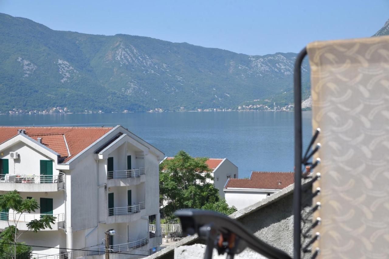 Subotic S Apartmani Risan Esterno foto